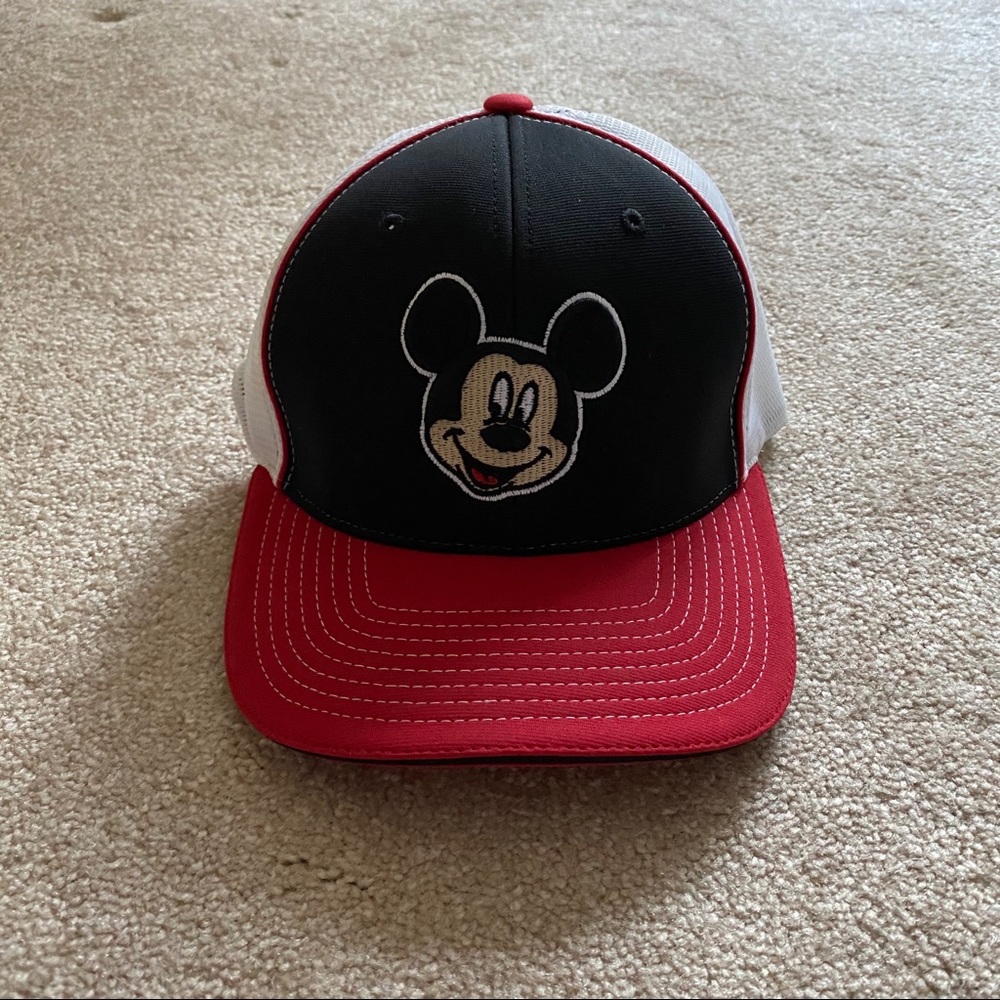 Black & red ‘Los Mickeys’ Mickey Mouse trucker hat - Picture 7 of 7